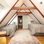 2 Bedroom & 2 Bathroom Luxury With Balcony In Old Town 아파트 *
