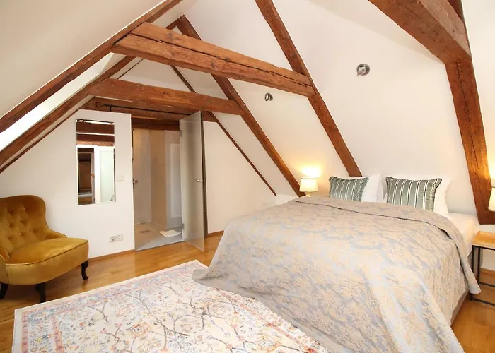 Апартаменты 2 Bedroom & 2 Bathroom Luxury With Balcony In Old Town *