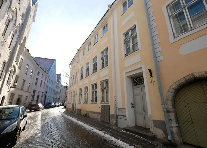 شقة 2 Bedroom & 2 Bathroom Luxury With Balcony In Old Town