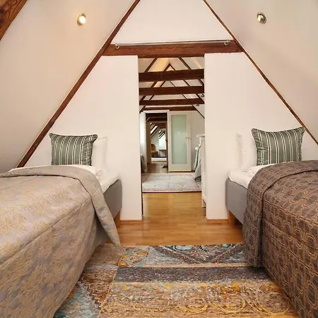 2 Bedroom & 2 Bathroom Luxury With Balcony In Old Town 公寓 塔林