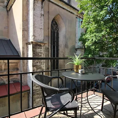 2 Bedroom & 2 Bathroom Luxury With Balcony In Old Town 塔林