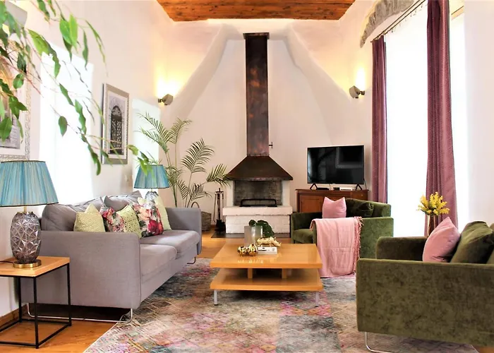 2 Bedroom & 2 Bathroom Luxury With Balcony In Old Town 塔林